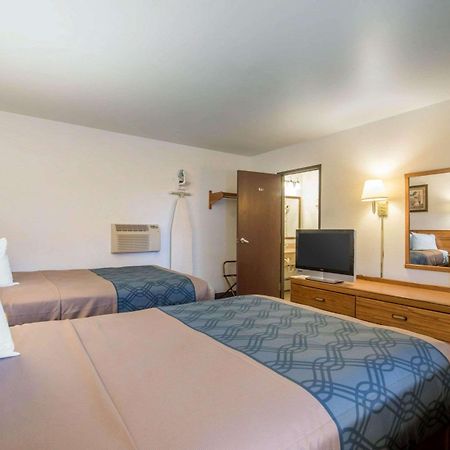 Econo Lodge St Albans Town Saint Albans Exterior photo