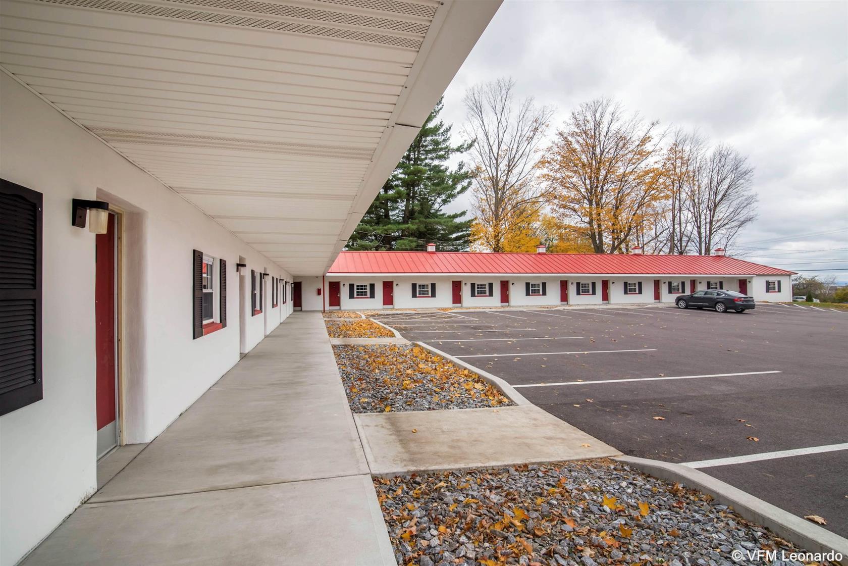 Econo Lodge St Albans Town Saint Albans Exterior photo